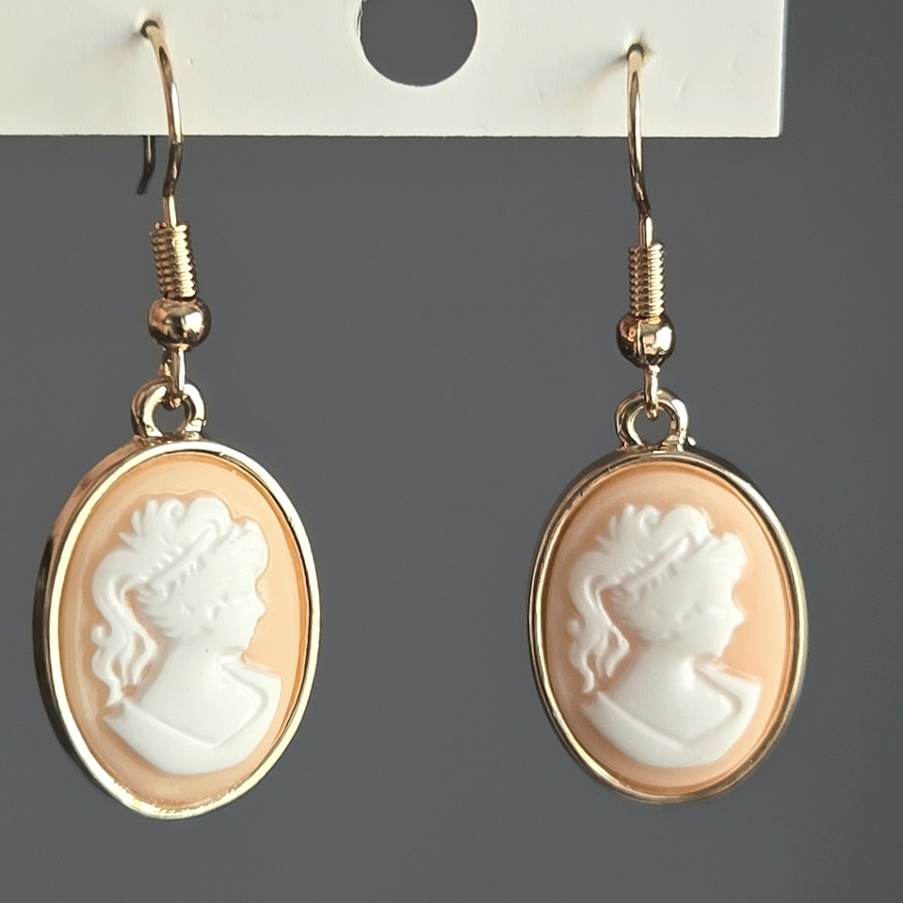Elegant Cameo Earrings